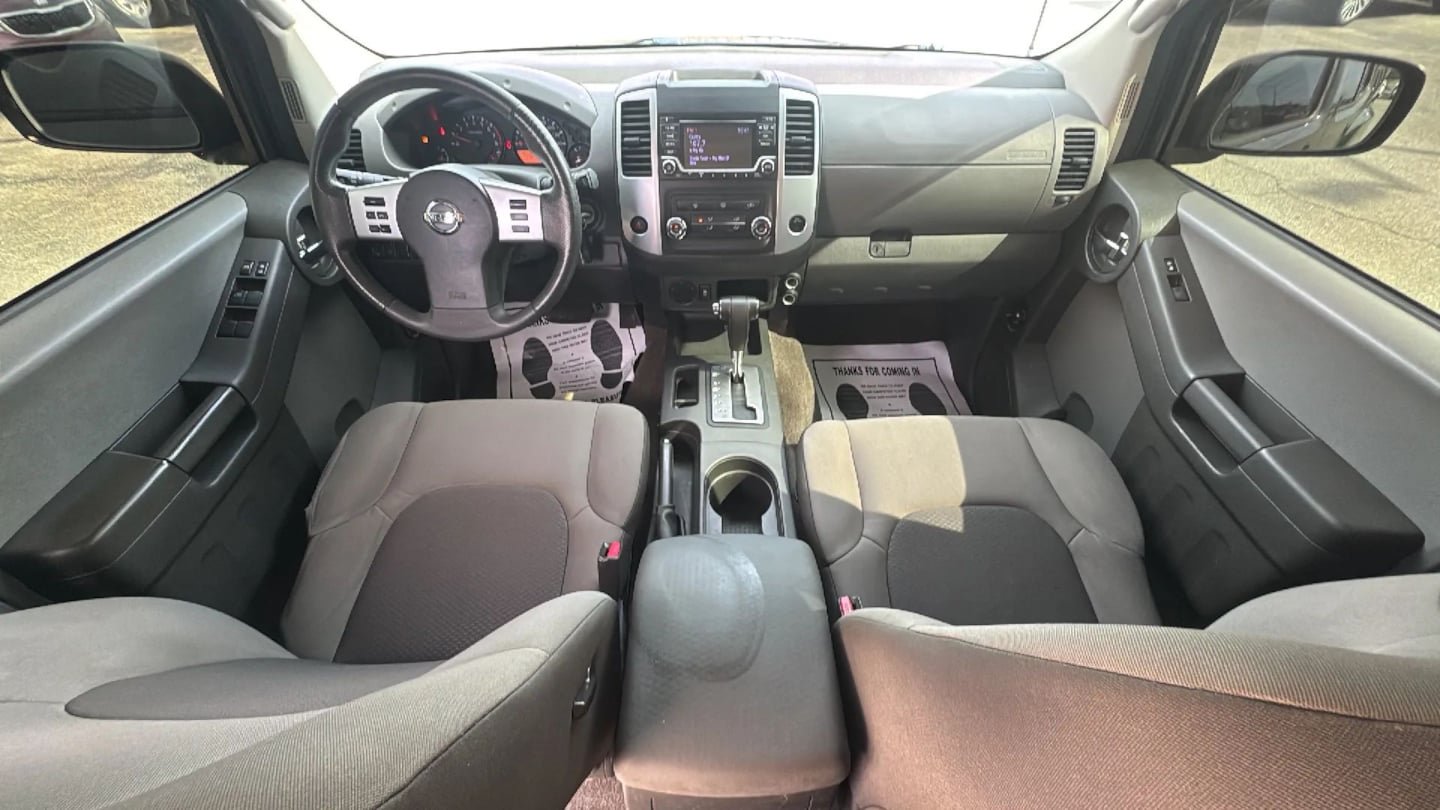 Used 2015 Nissan Xterra S RWD image 21