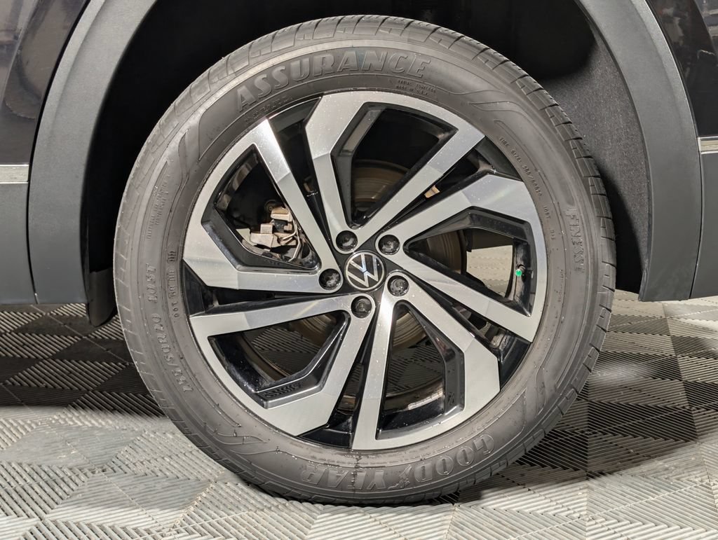 Used 2023 Volkswagen Atlas SEL AWD/4WD image 27