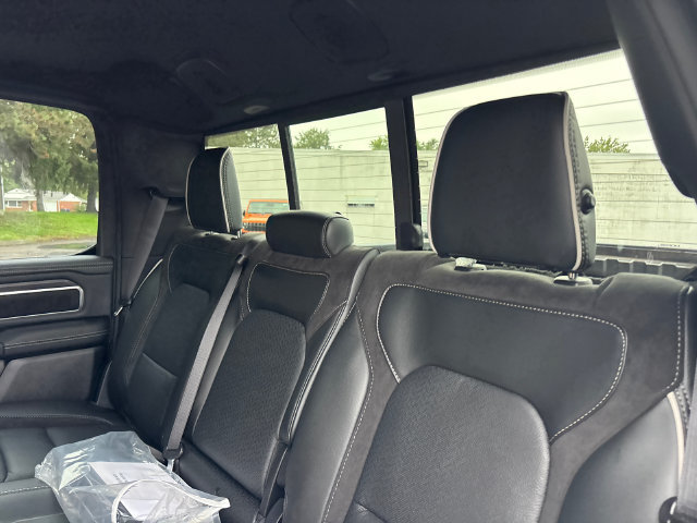 New 2027 RAM 1500 Laramie AWD/4WD image 3