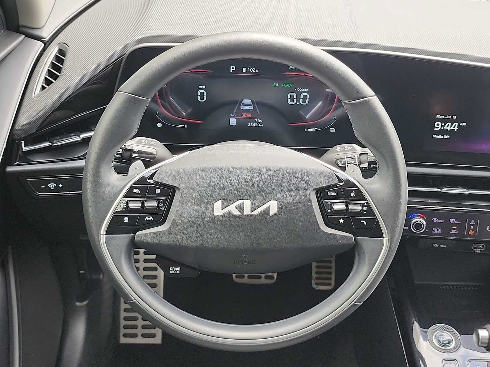 Used 2023 Kia Niro EX Touring FWD image 19