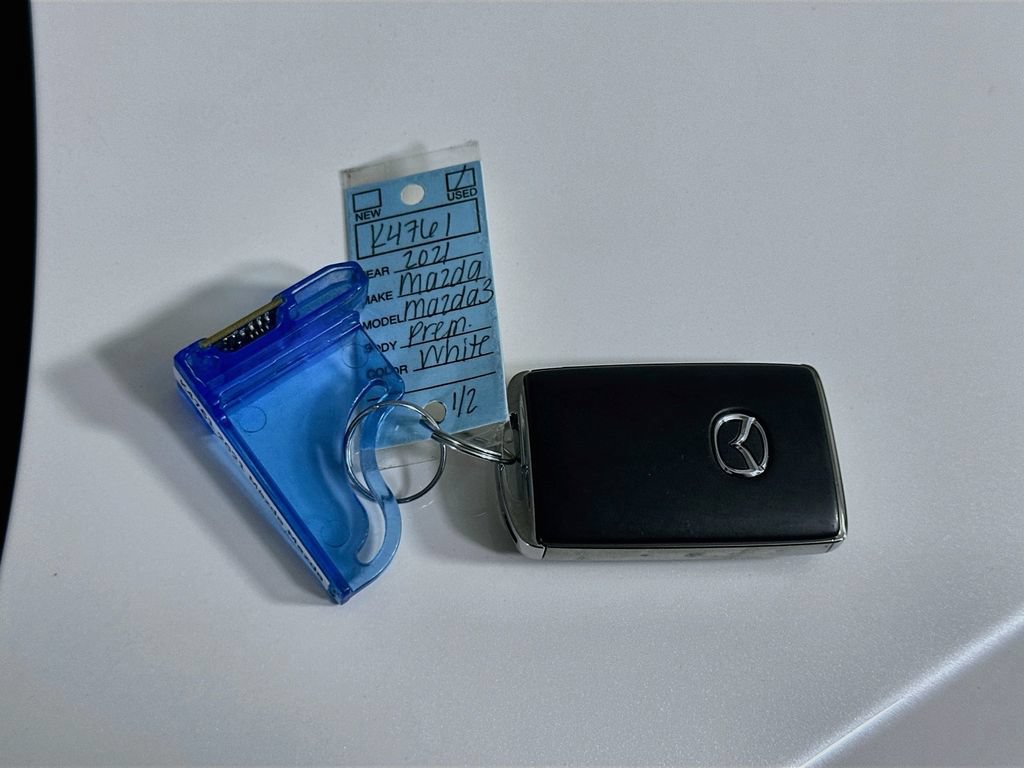 Used 2021 MAZDA MAZDA3 s FWD image 33