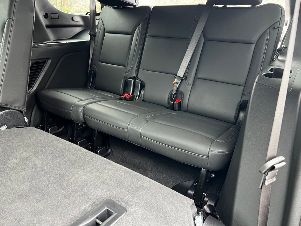 Used 2025 Chevrolet Tahoe LT image 13