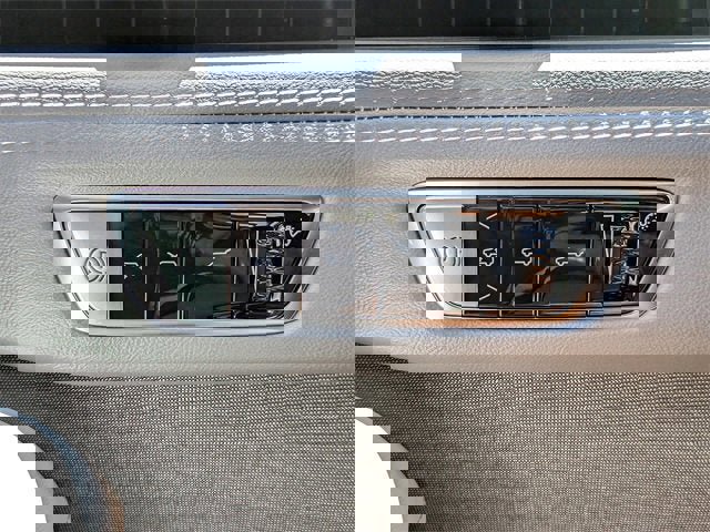 New 2026 Cadillac Escalade IQ Luxury 1 image 26