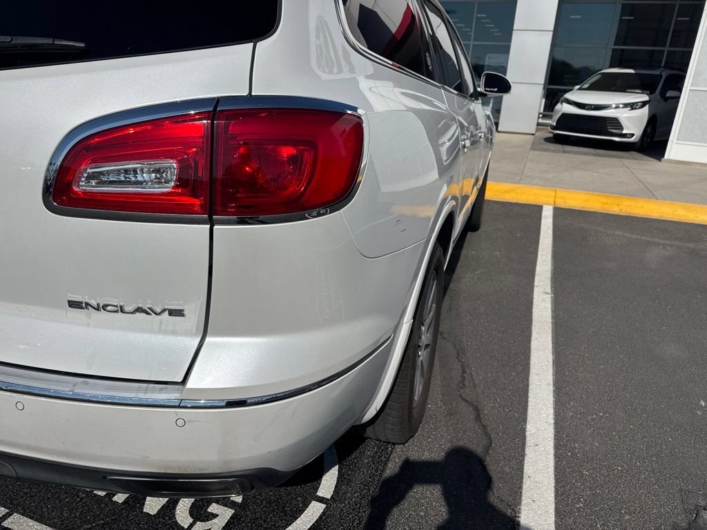 Used 2016 Buick Enclave Convenience FWD image 4