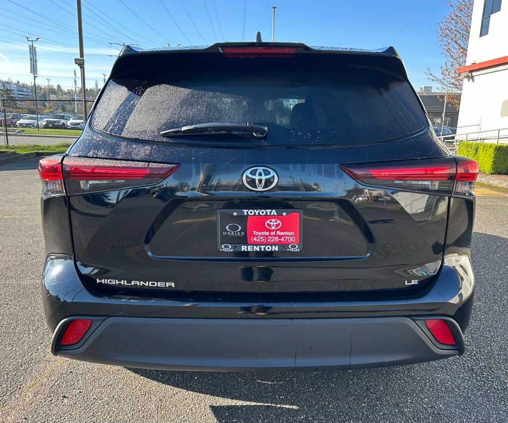 Certified 2025 Toyota Highlander LE image 6