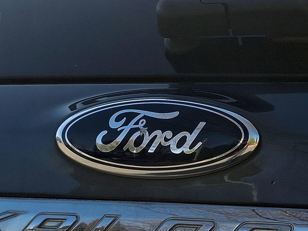 Used 2015 Ford Explorer XLT w/ Equipment Group 202B image 29