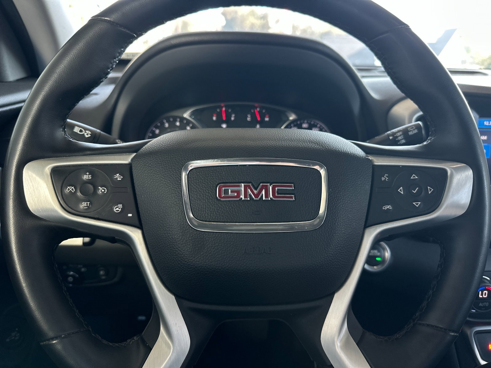 Used 2024 GMC Terrain SLT image 21