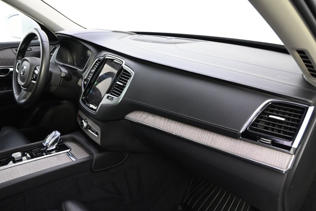 Used 2023 Volvo XC90 B6 Ultimate w/ Protection Package AWD/4WD image 36