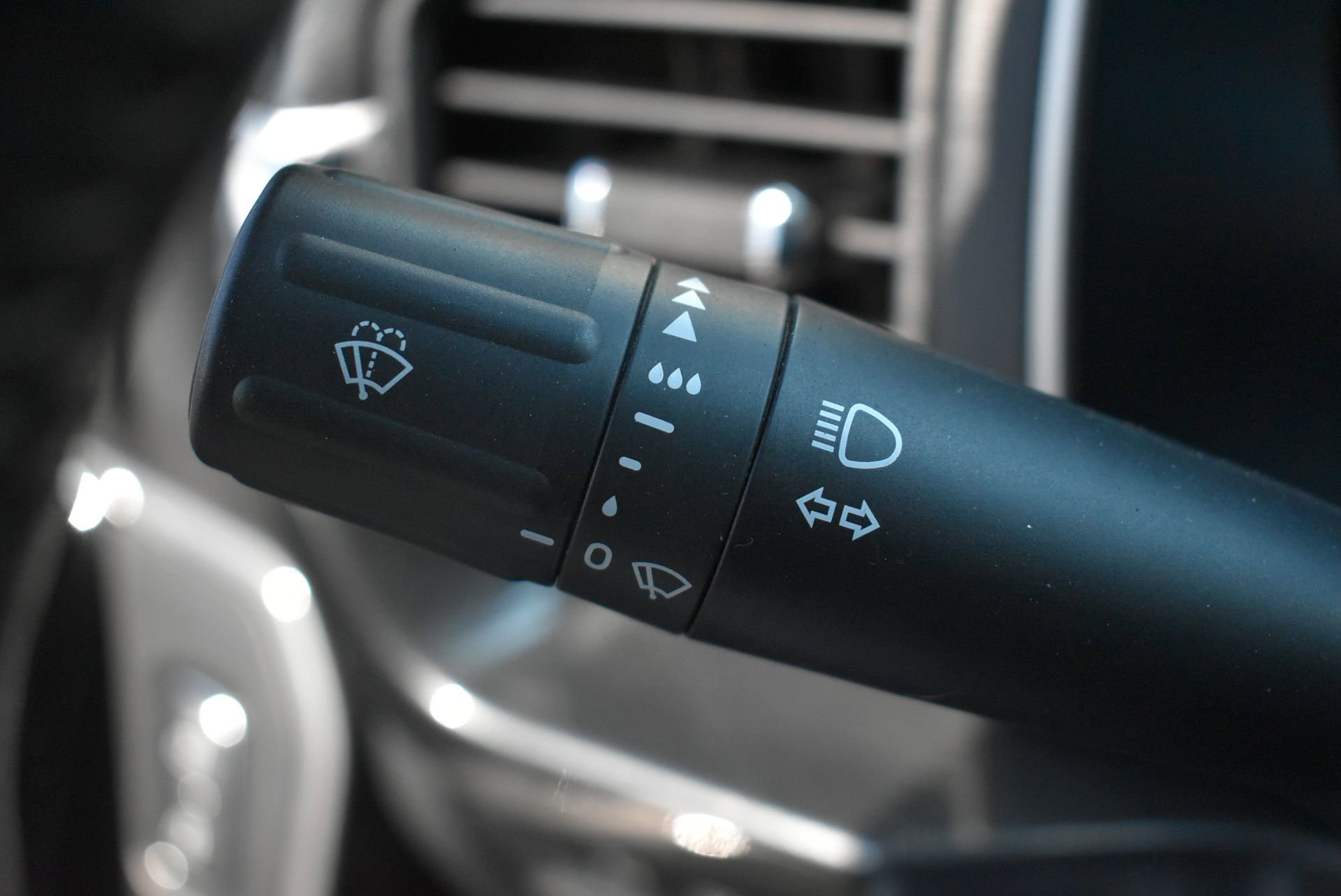 Certified 2022 Ford F150 XLT w/ Equipment Group 302A High image 24