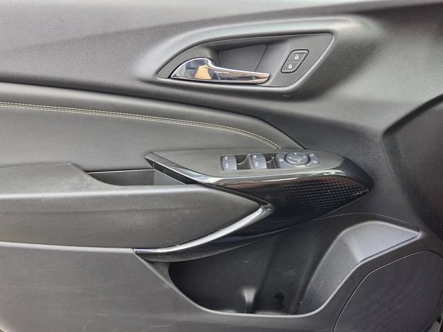 Used 2024 Chevrolet Trax LT w/ Driver Confidence Package FWD image 16