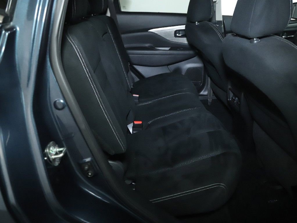 Used 2017 Nissan Murano S image 31