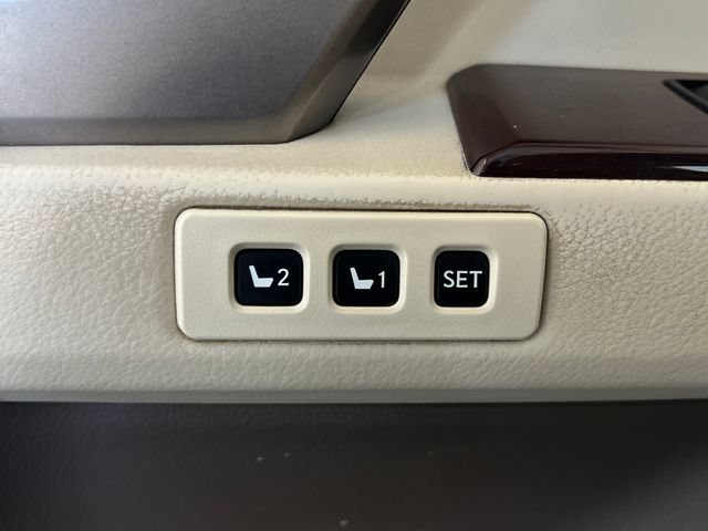 Used 2015 Lexus GX 460 Luxury AWD/4WD image 37