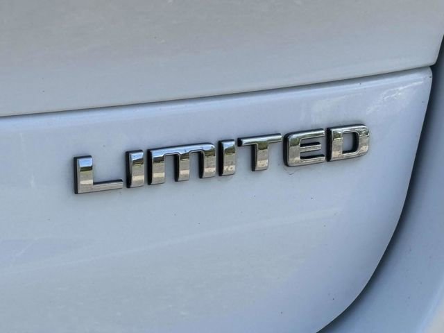 Used 2023 Jeep Grand Cherokee L Limited AWD/4WD image 35