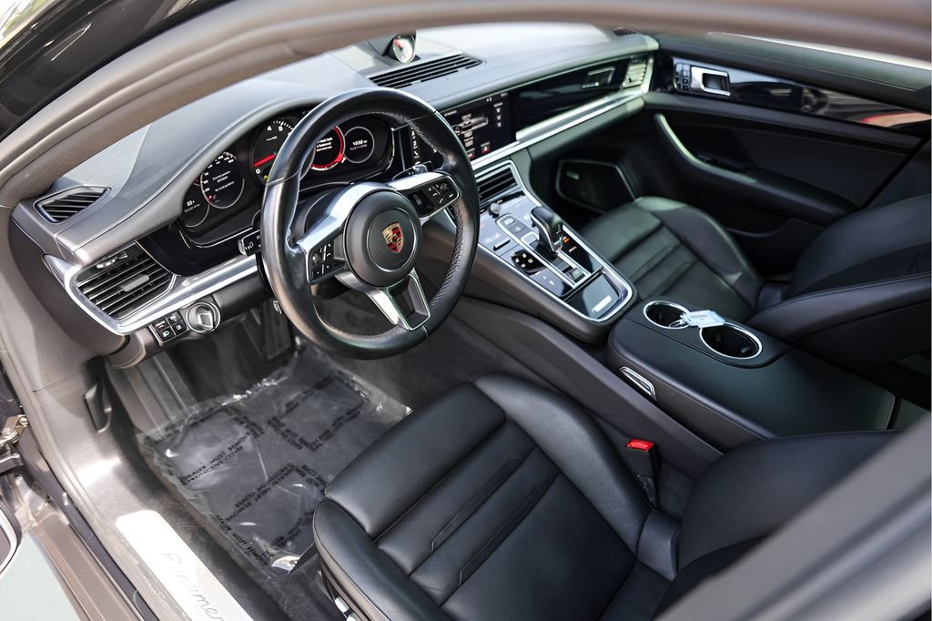 Used 2017 Porsche Panamera 4 AWD/4WD image 13