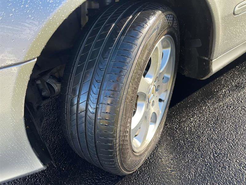 Used 2004 Mercedes-Benz CLK 320 image 26