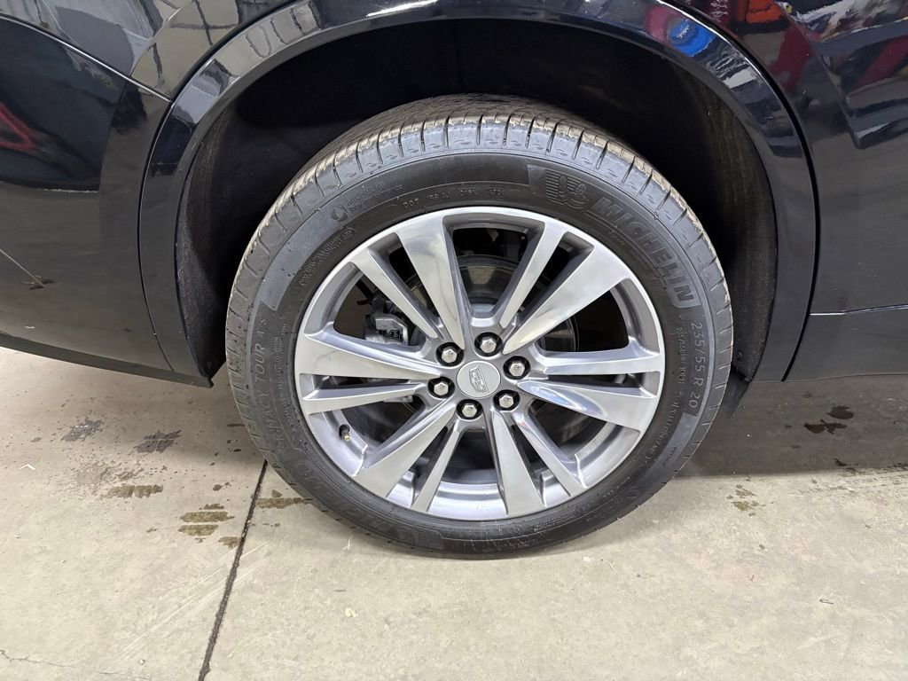 Used 2025 Cadillac XT6 Premium Luxury image 21