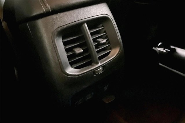 Used 2021 Jeep Cherokee Latitude Lux w/ Comfort/Convenience Group image 27