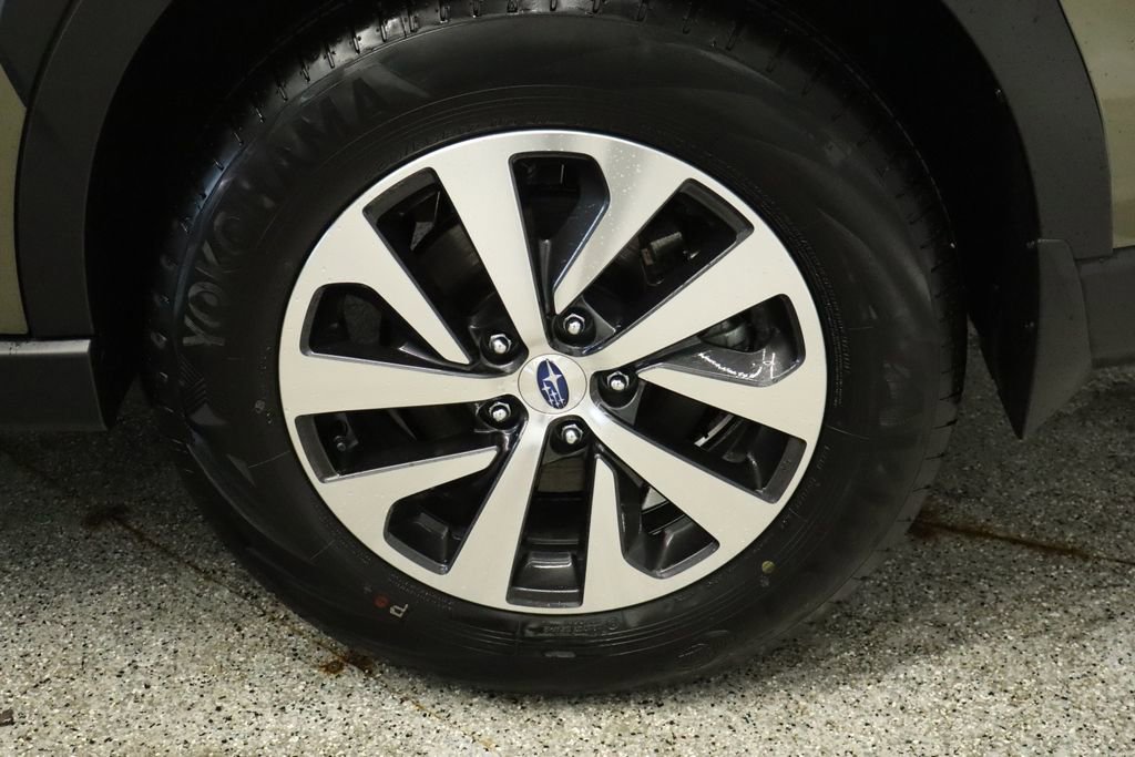 Used 2025 Subaru Outback Premium image 17