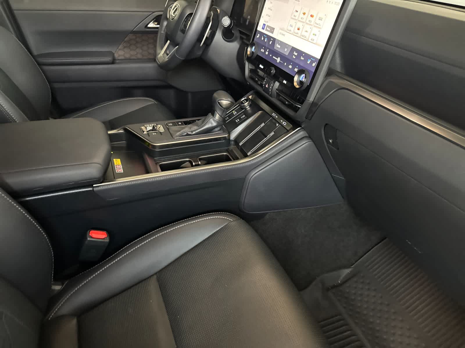 Certified 2024 Lexus GX 550 w/ Accessory Package (Z1) AWD/4WD image 18