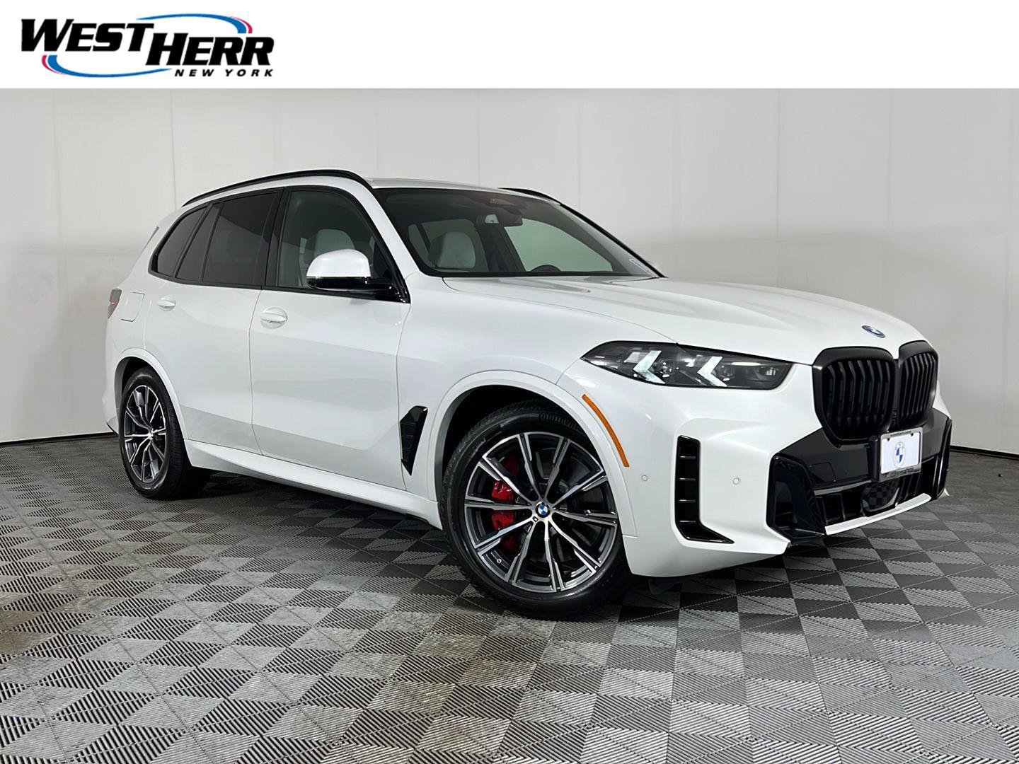 Used 2026 BMW X5 xDrive50e w/ M Sport Package AWD/4WD image 1