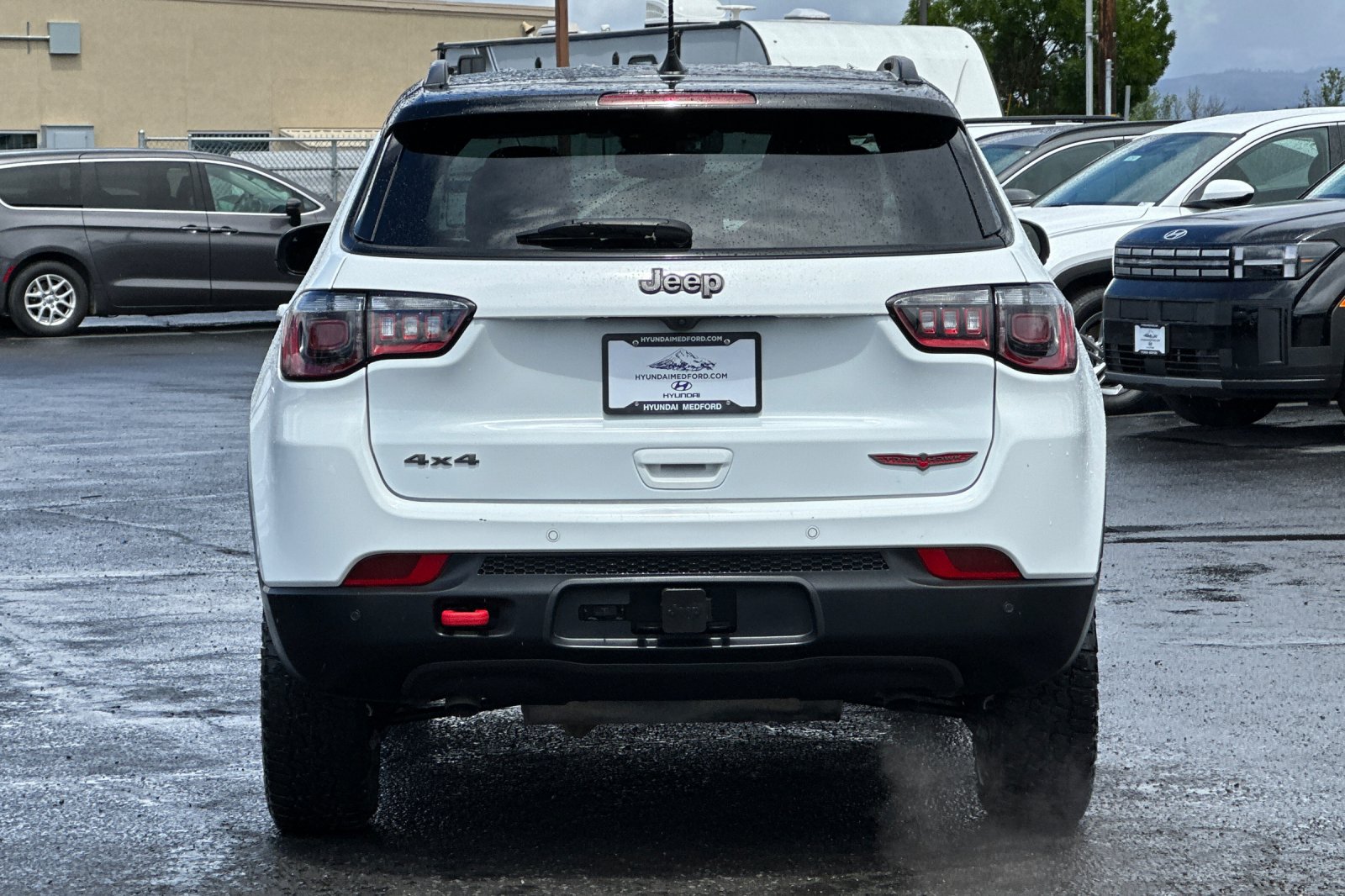 Used 2025 Jeep Compass Trailhawk w/ Trailer Tow Group AWD/4WD image 5
