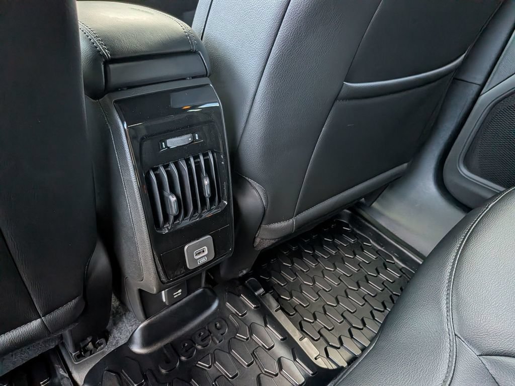 New 2026 Jeep Compass Latitude AWD/4WD image 33