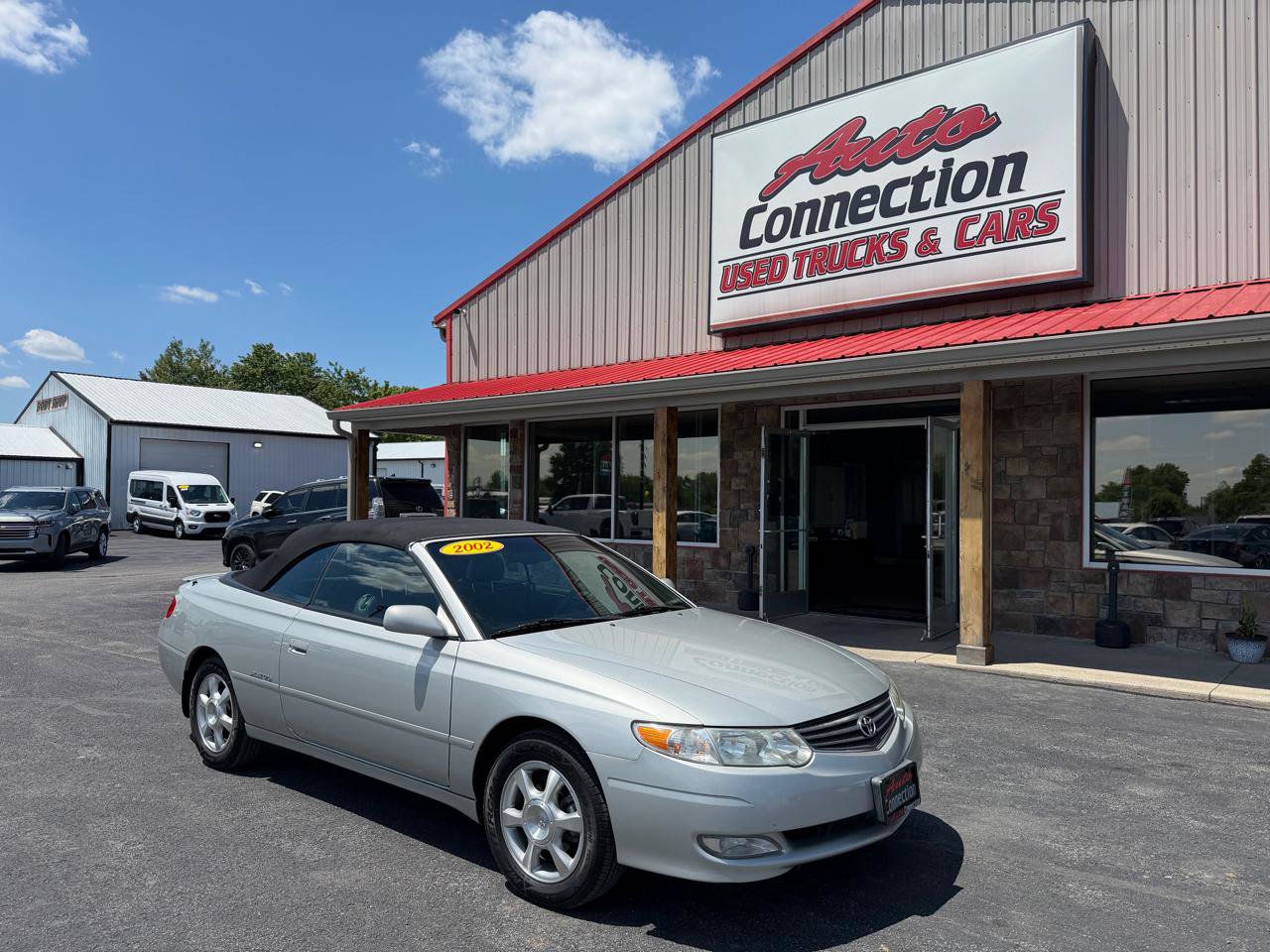 Used 2002 Toyota Solara SLE FWD video 1