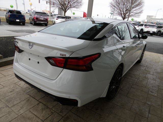 Used 2025 Nissan Altima 2.5 SR w/ SR Premium Package FWD image 7
