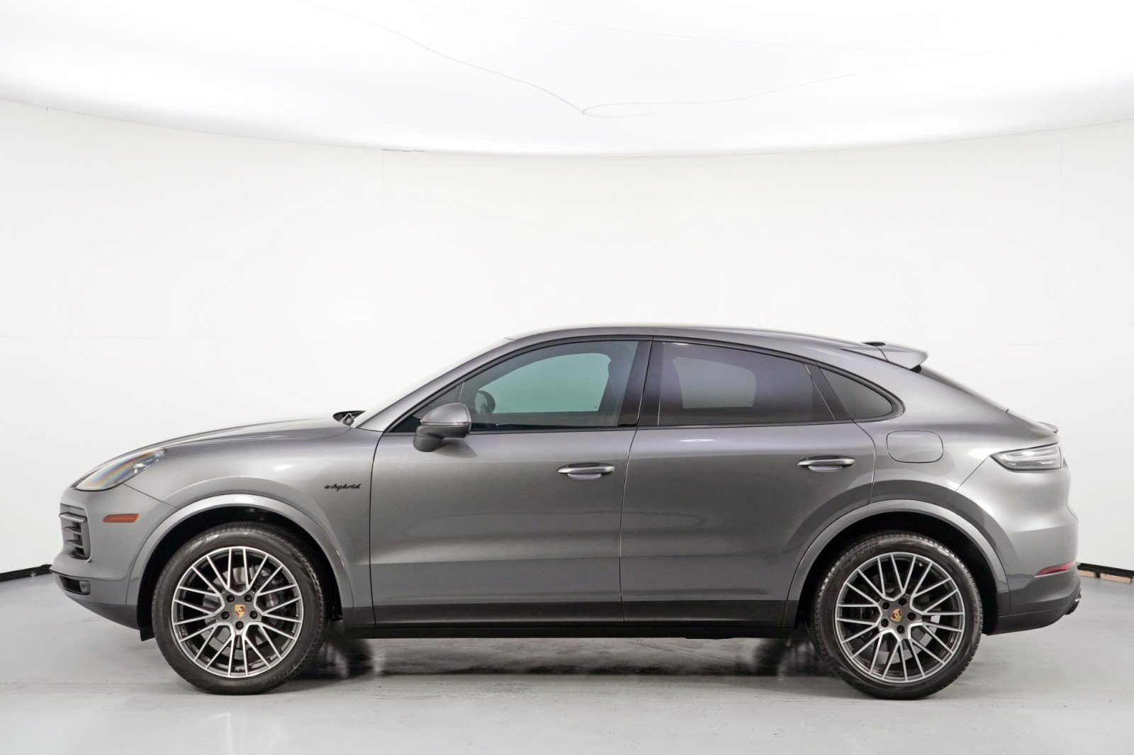 Used 2023 Porsche Cayenne Coupe AWD/4WD image 52