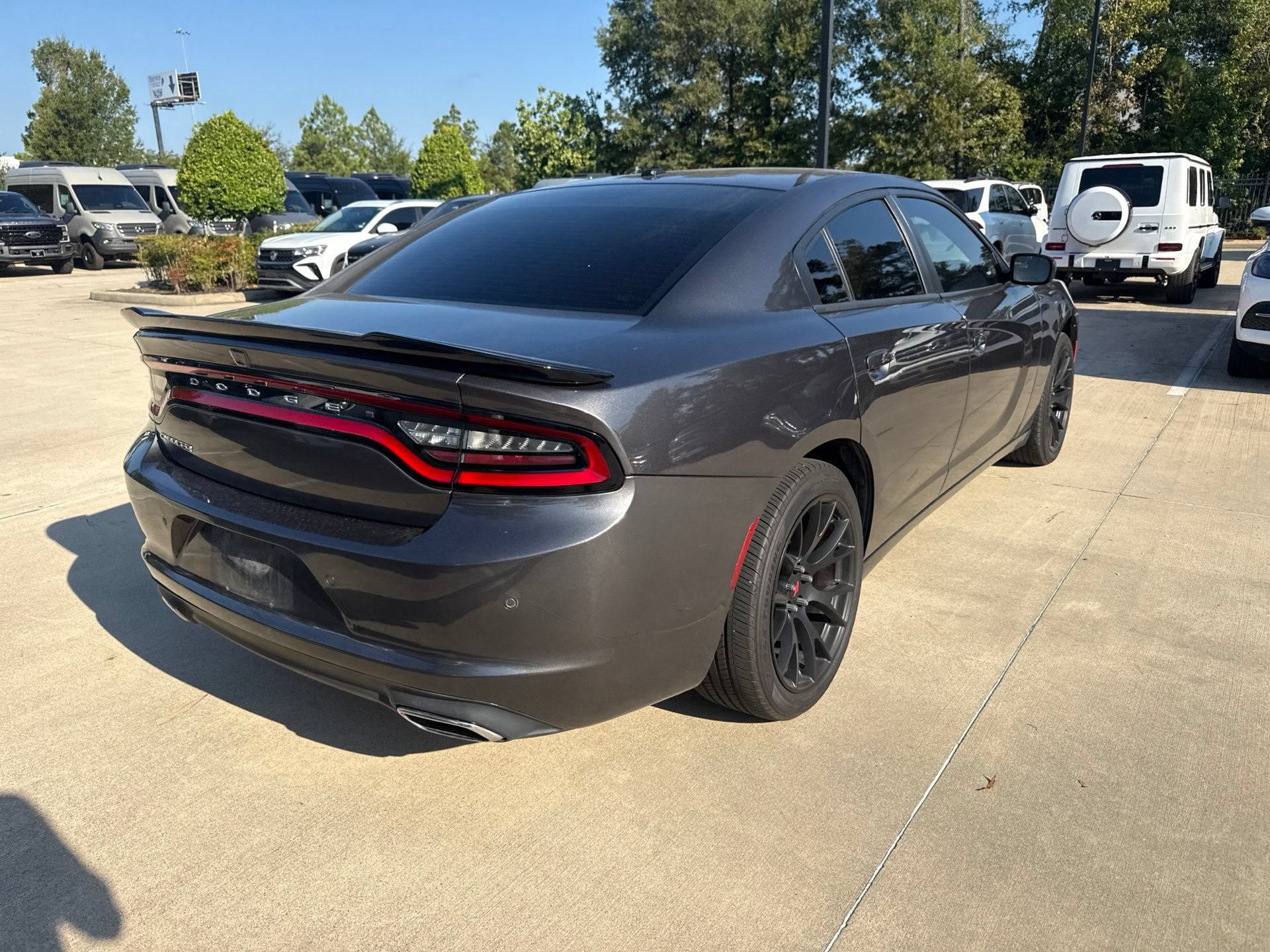 Used 2020 Dodge Charger SXT RWD image 4