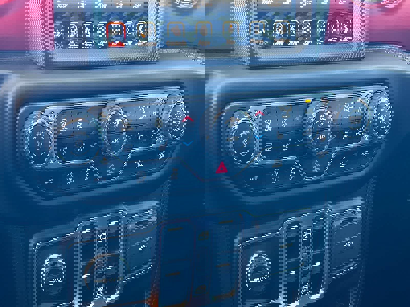 Used 2022 Jeep Gladiator Rubicon w/ LED Lighting Group image 21