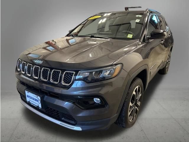 Used 2023 Jeep Compass Limited w/ Sun and Sound Group AWD/4WD image 1