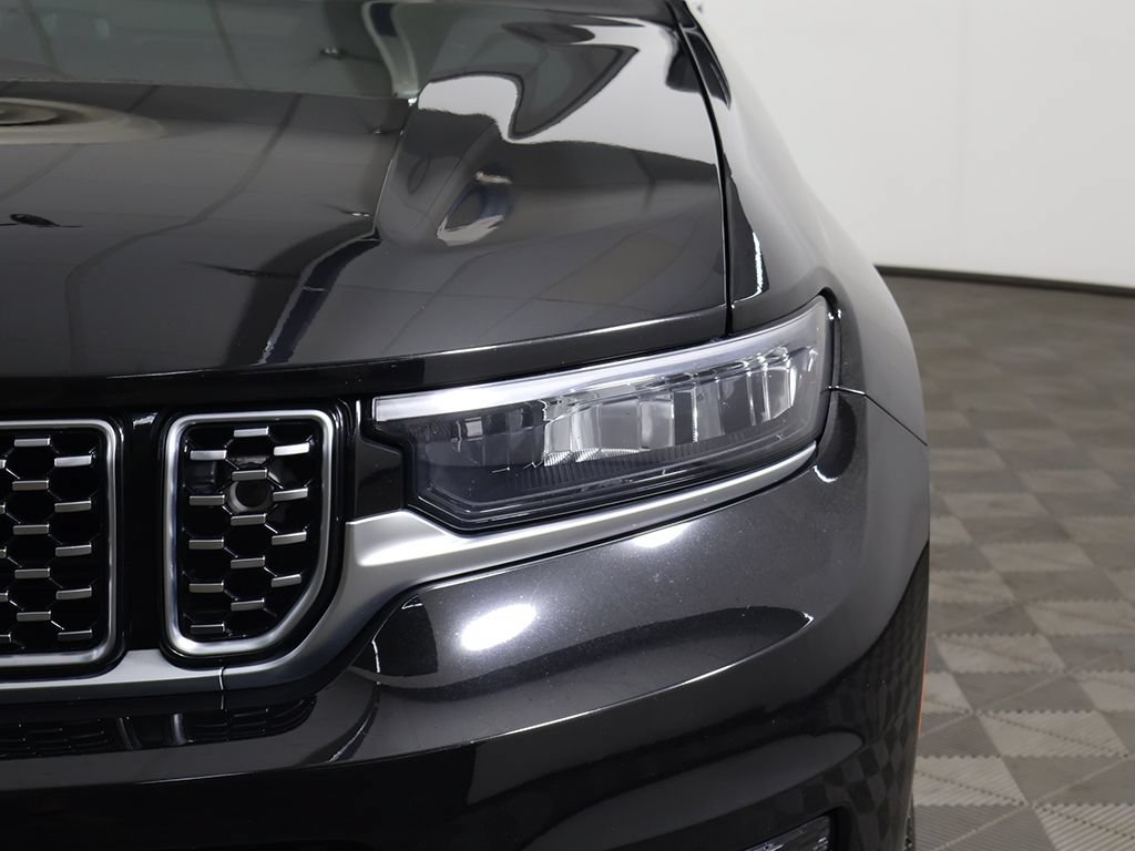 Used 2021 Jeep Grand Cherokee L Summit w/ Advanced Protech Group IV AWD/4WD image 21