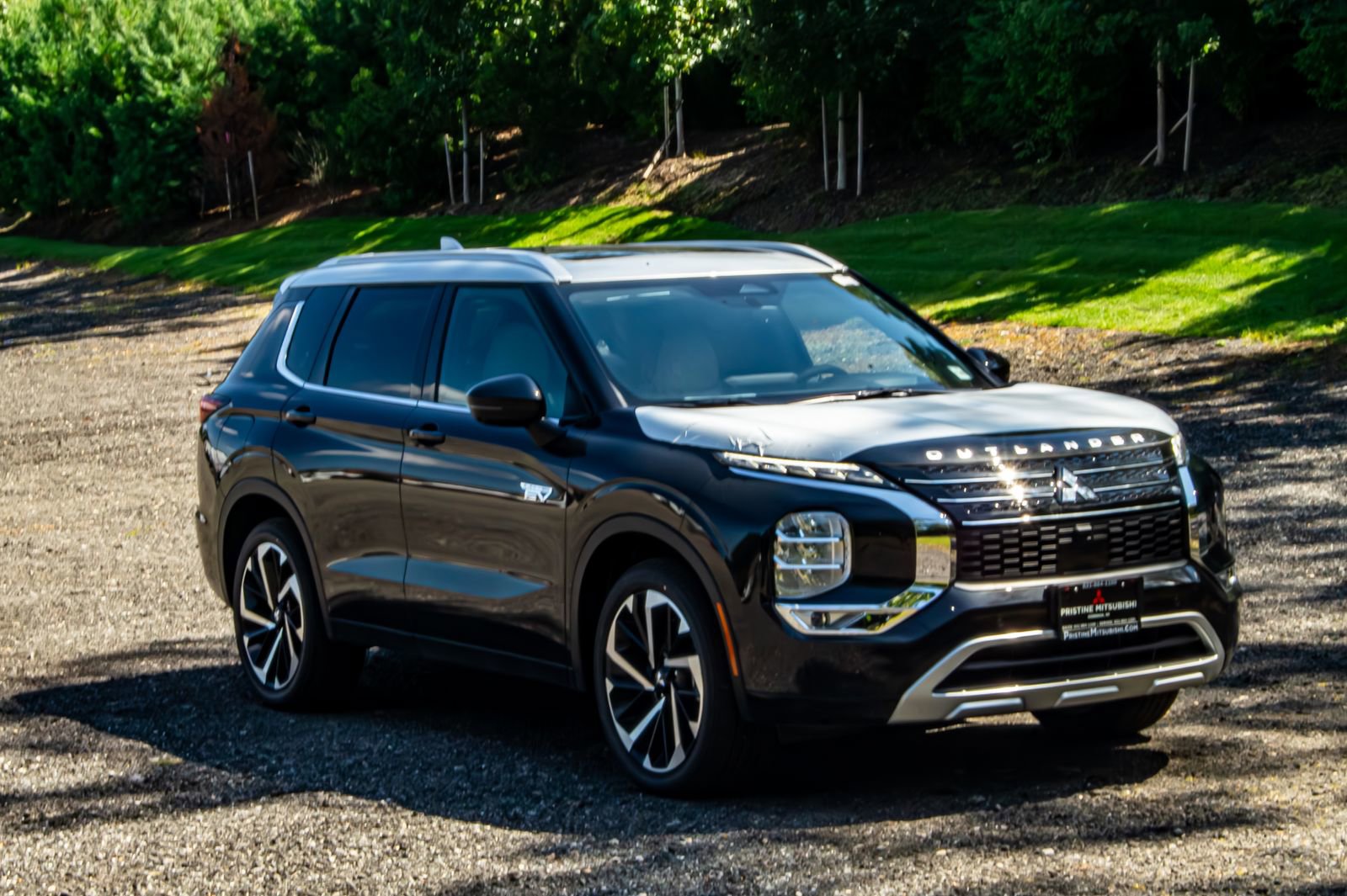 New 2025 Mitsubishi Outlander AWD image 12