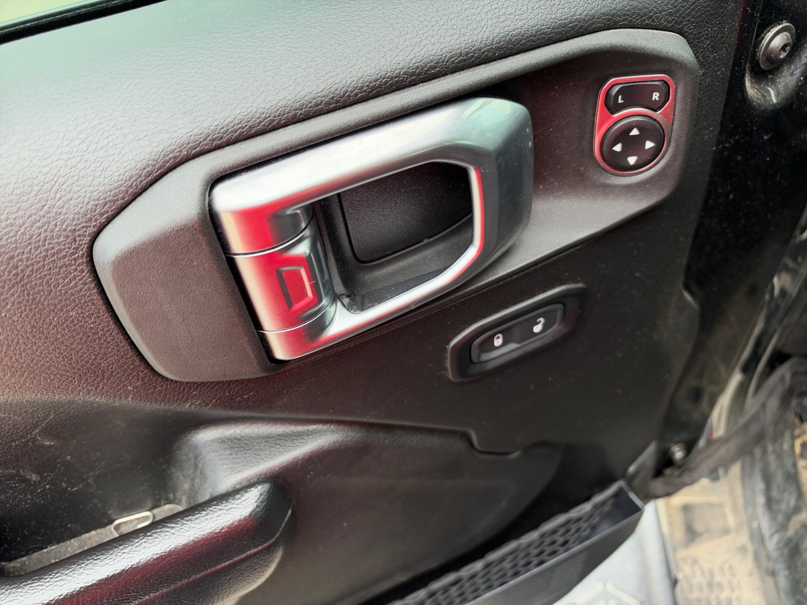 Used 2023 Jeep Gladiator Sport AWD/4WD image 12