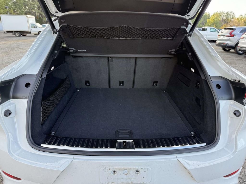 Used 2020 Porsche Cayenne Turbo image 28