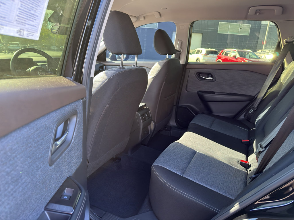 Certified 2023 Nissan Rogue SV image 29