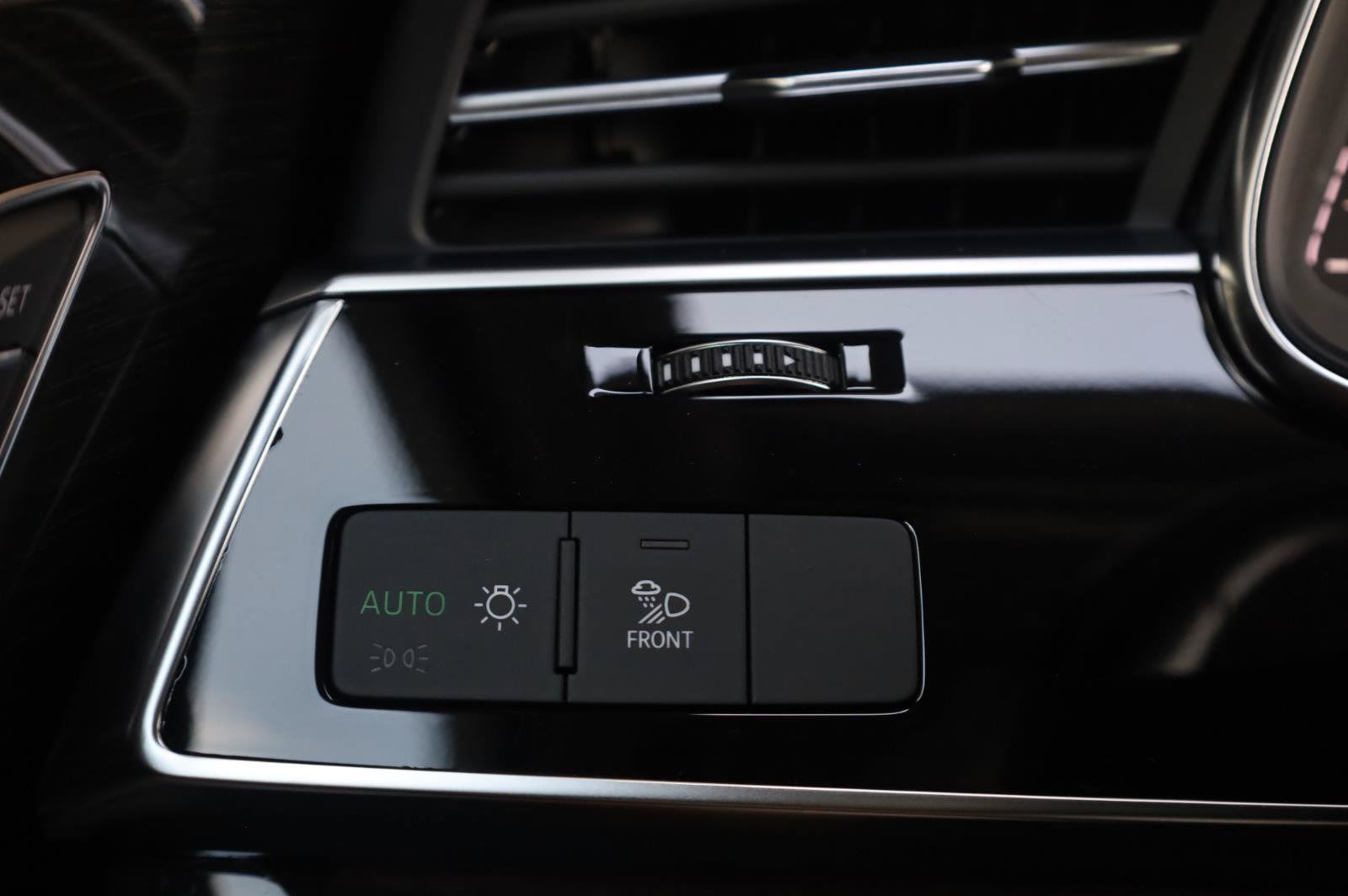 Used 2021 Audi Q7 3.0T Premium Plus AWD/4WD image 39
