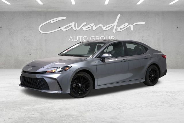 Used 2025 Toyota Camry SE
