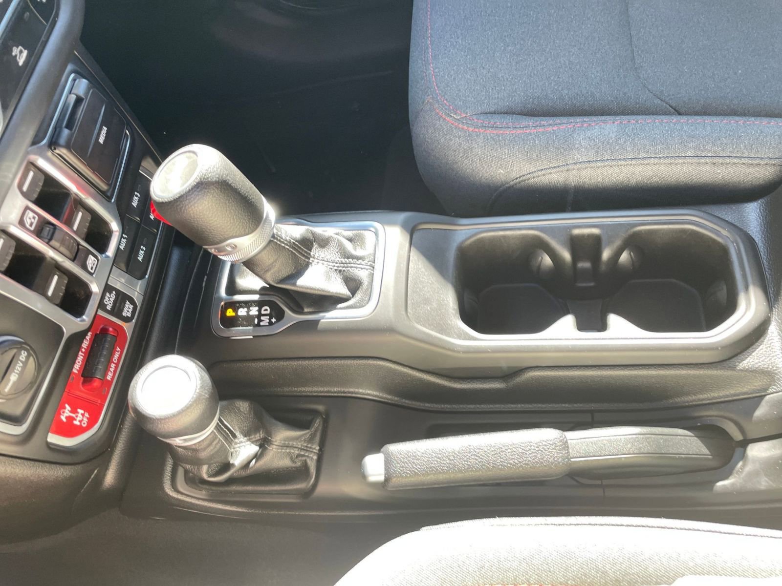 Used 2025 Jeep Wrangler Unlimited Rubicon image 41