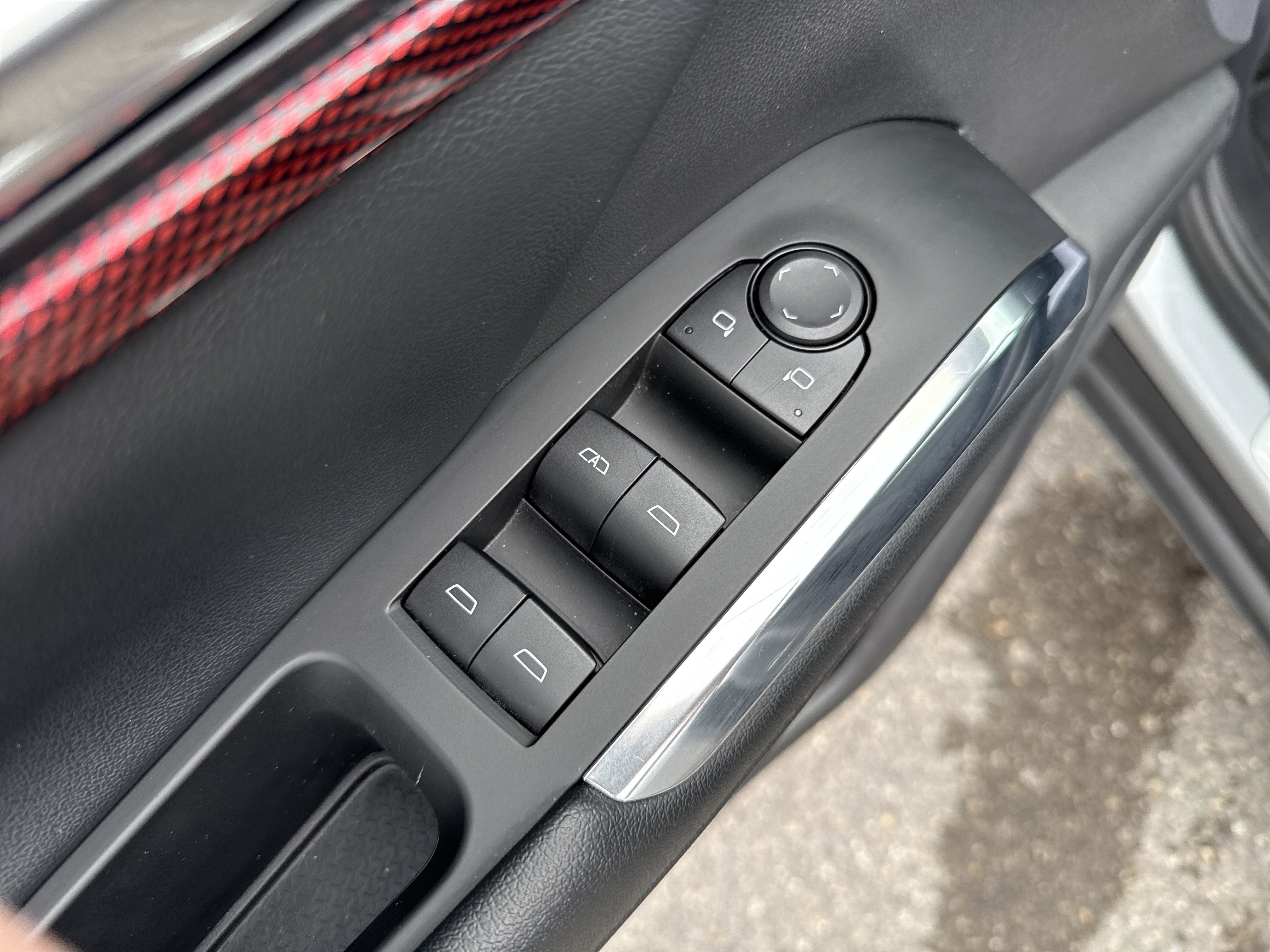 Used 2025 Chevrolet Traverse Z71 image 17