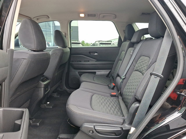Certified 2022 Nissan Pathfinder SV image 10