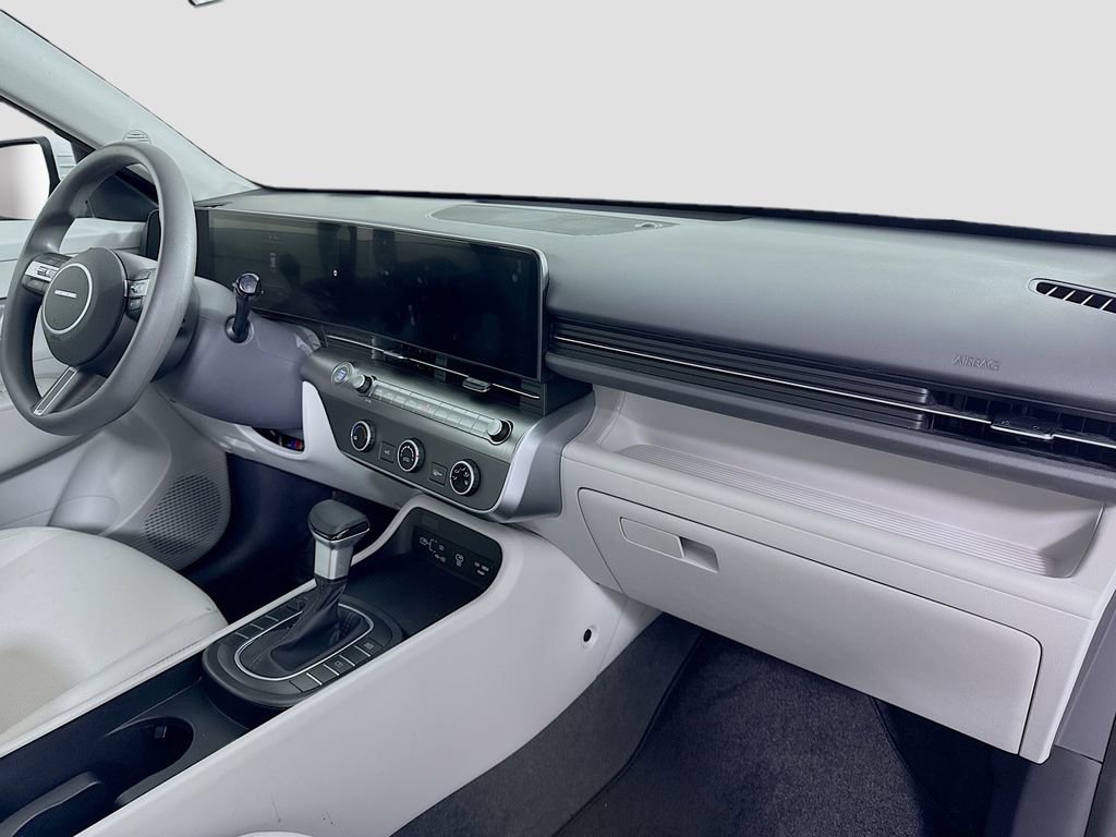 Certified 2025 Hyundai Kona SE image 29
