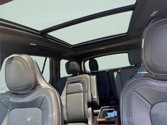 Used 2025 Lincoln Aviator Black Label w/ Black Label Special Edition image 21