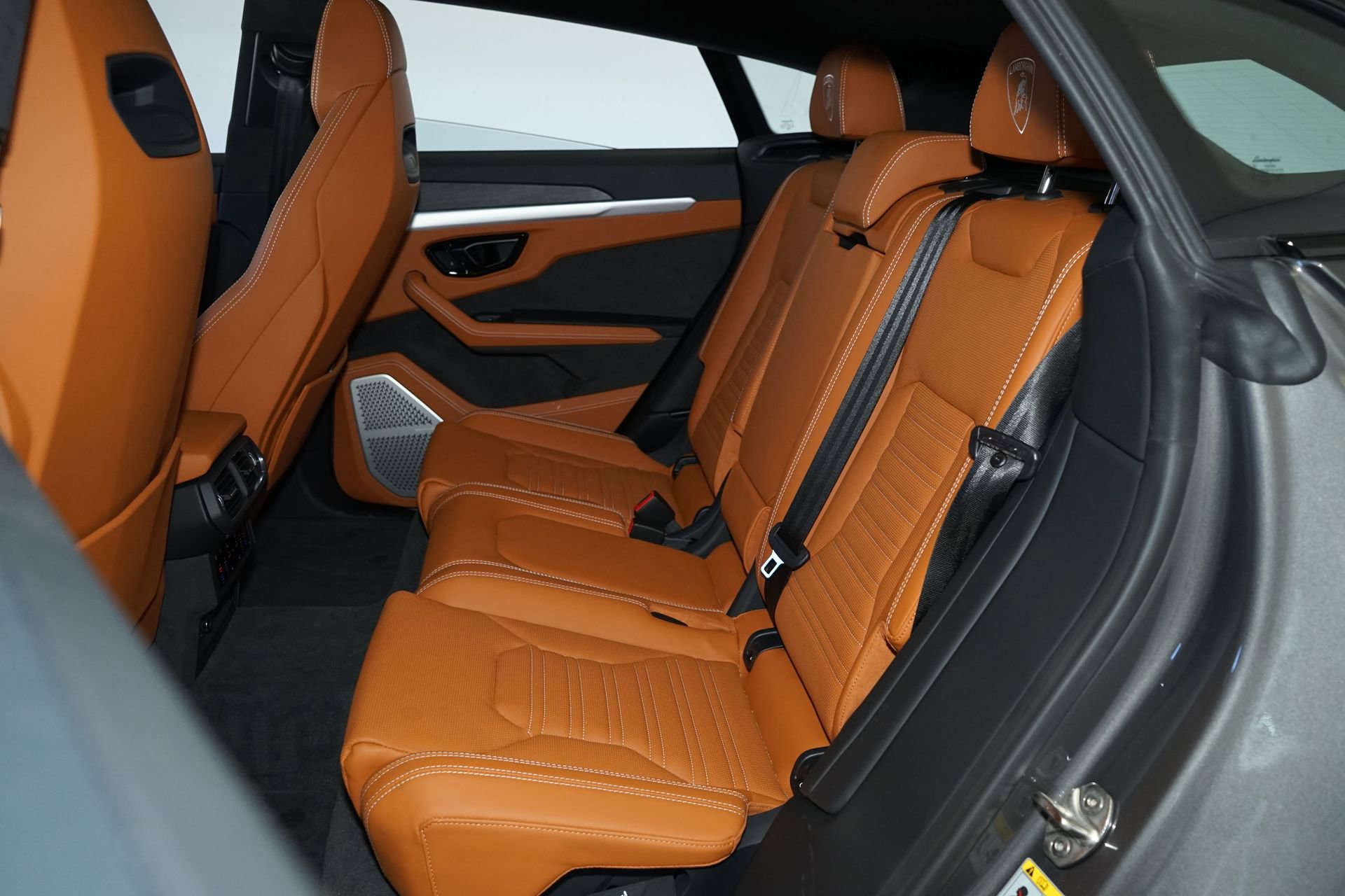 Used 2025 Lamborghini Urus SE image 25