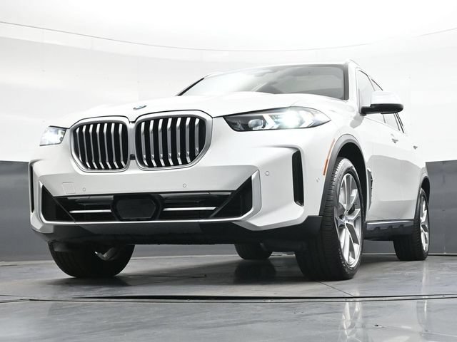 Used 2024 BMW X5 xDrive40i w/ Premium Package AWD/4WD image 40