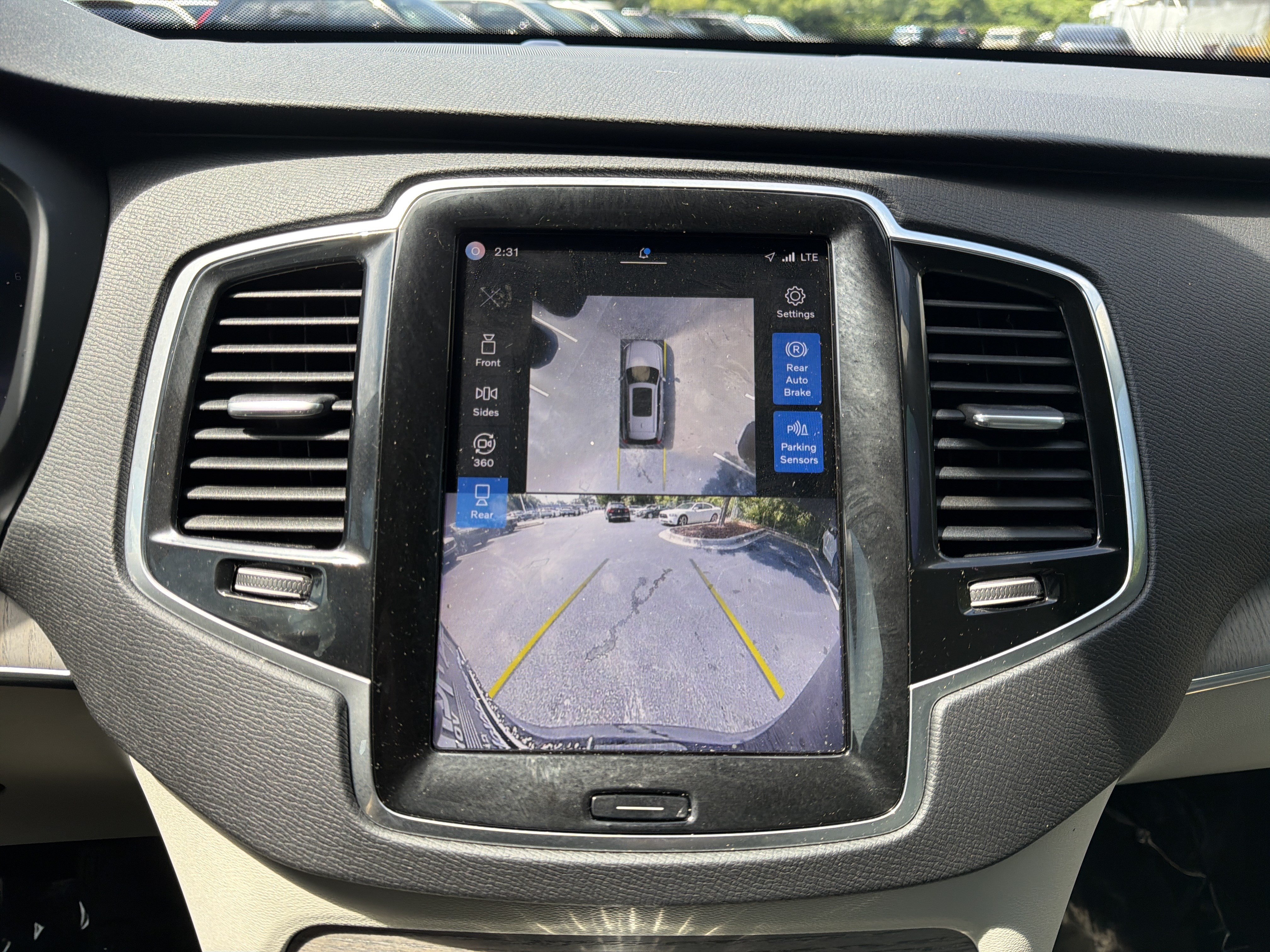 Certified 2024 Volvo XC90 B6 Plus w/ Protection Package AWD/4WD image 25
