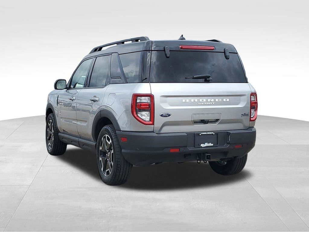 Used 2022 Ford Bronco Sport Outer Banks w/ Tech Package AWD/4WD image 4