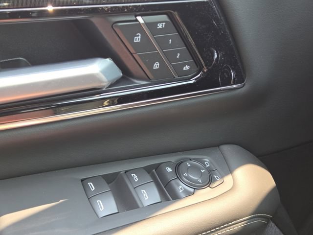 New 2026 GMC Yukon Elevation w/ Elevation Premium Package AWD/4WD image 31