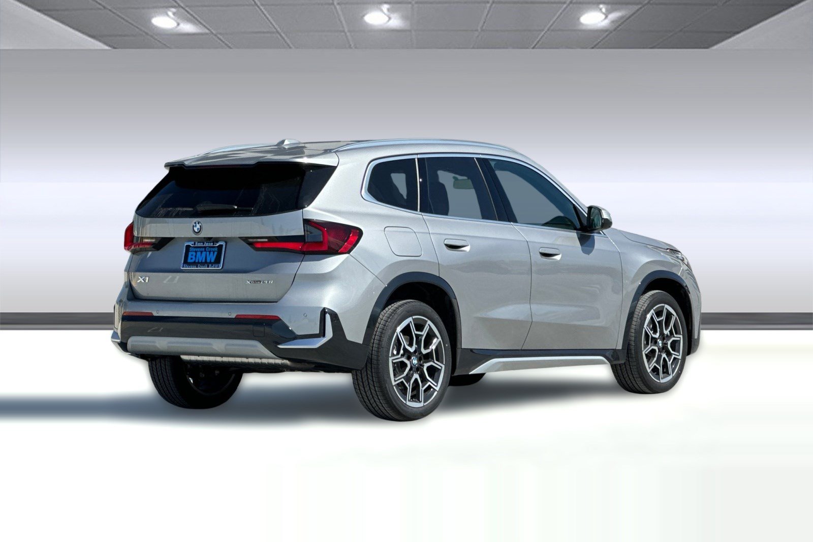 New 2026 BMW X1 xDrive28i w/ Technology Package AWD/4WD image 9